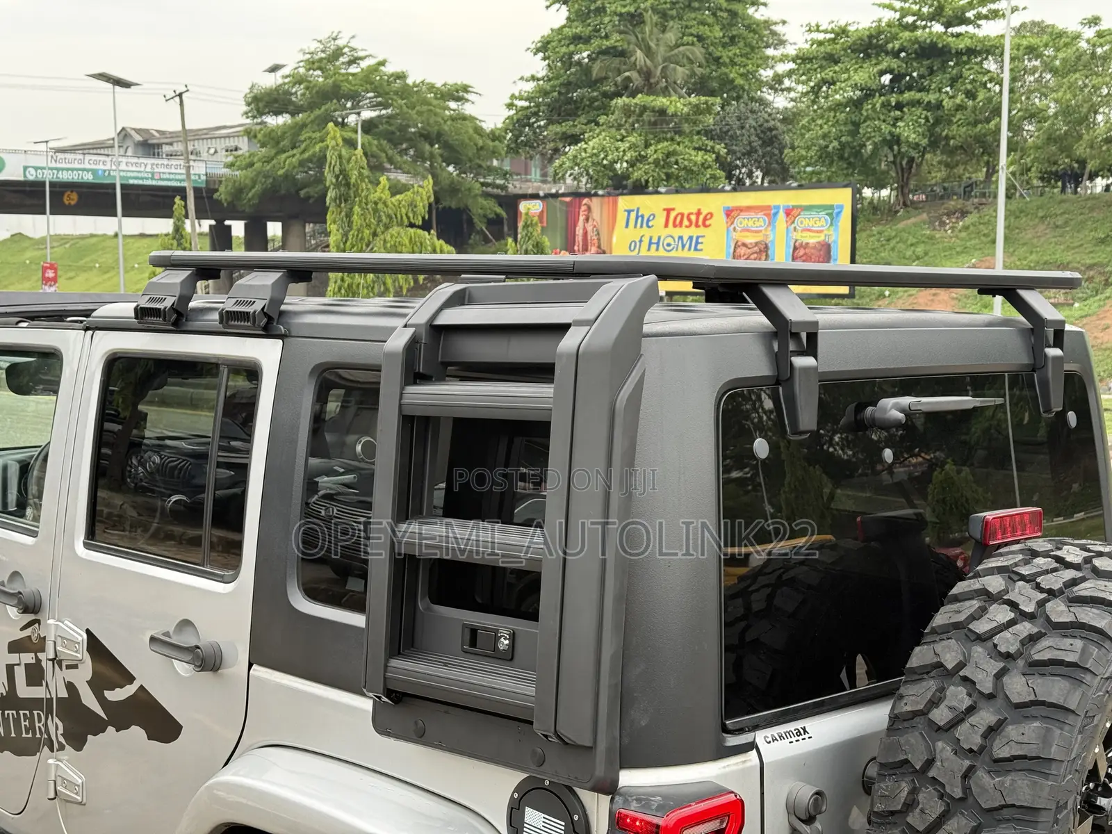 Jeep Wrangler Sahara 2011 Silver