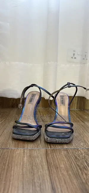 Thrift Shoe