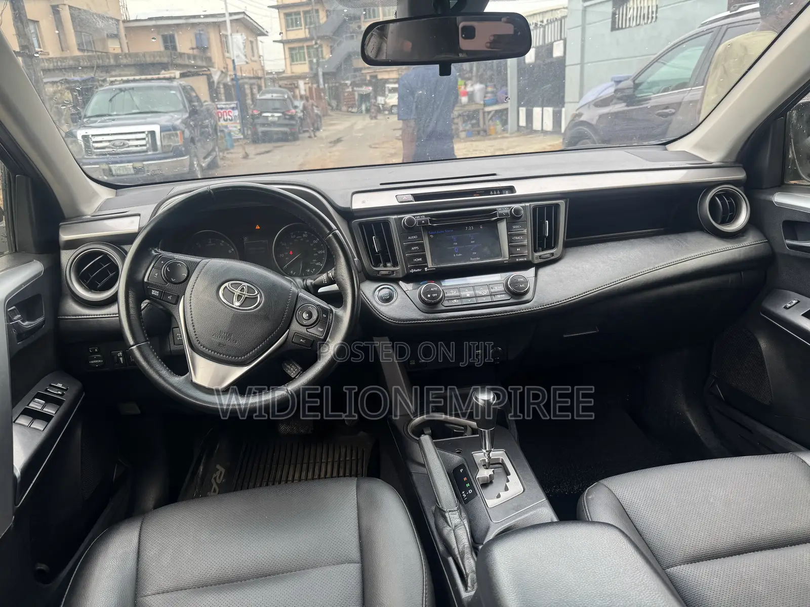 Toyota RAV4 2017