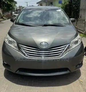 Toyota Sienna 2014 Gray