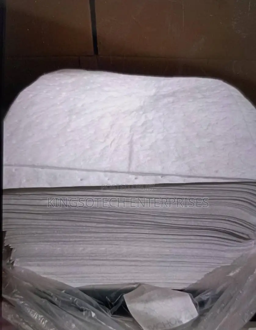 White Oil Absorbent Pads