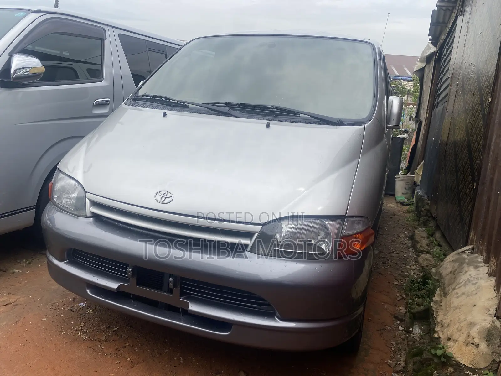 Toyota HiAce 2004 Silver