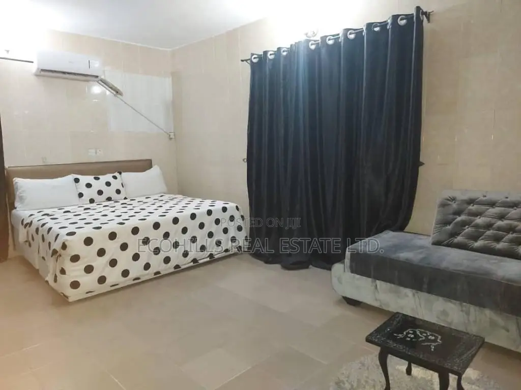 37 Rooms Hotel