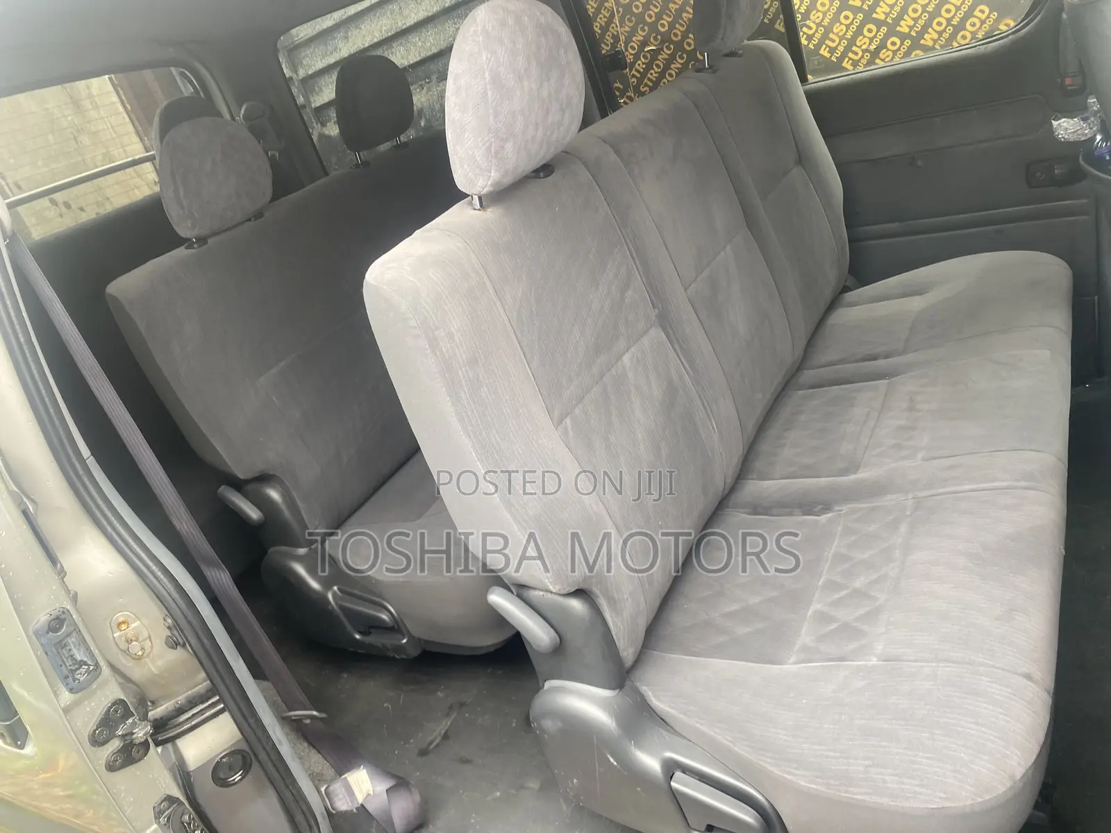 Toyota HiAce 2004 Silver