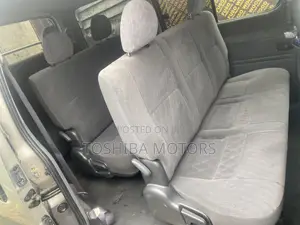 Toyota HiAce 2004 Silver