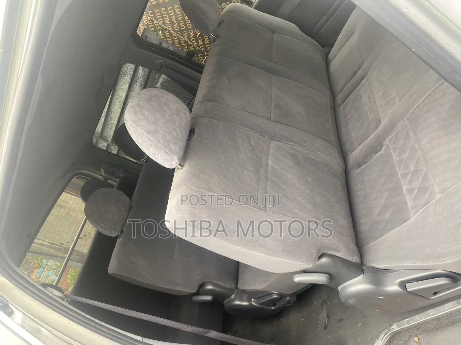 Toyota HiAce 2004 Silver