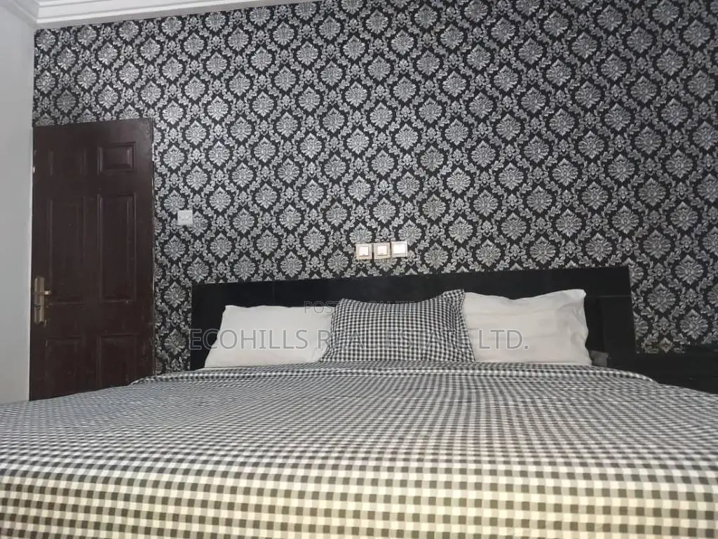 37 Rooms Hotel