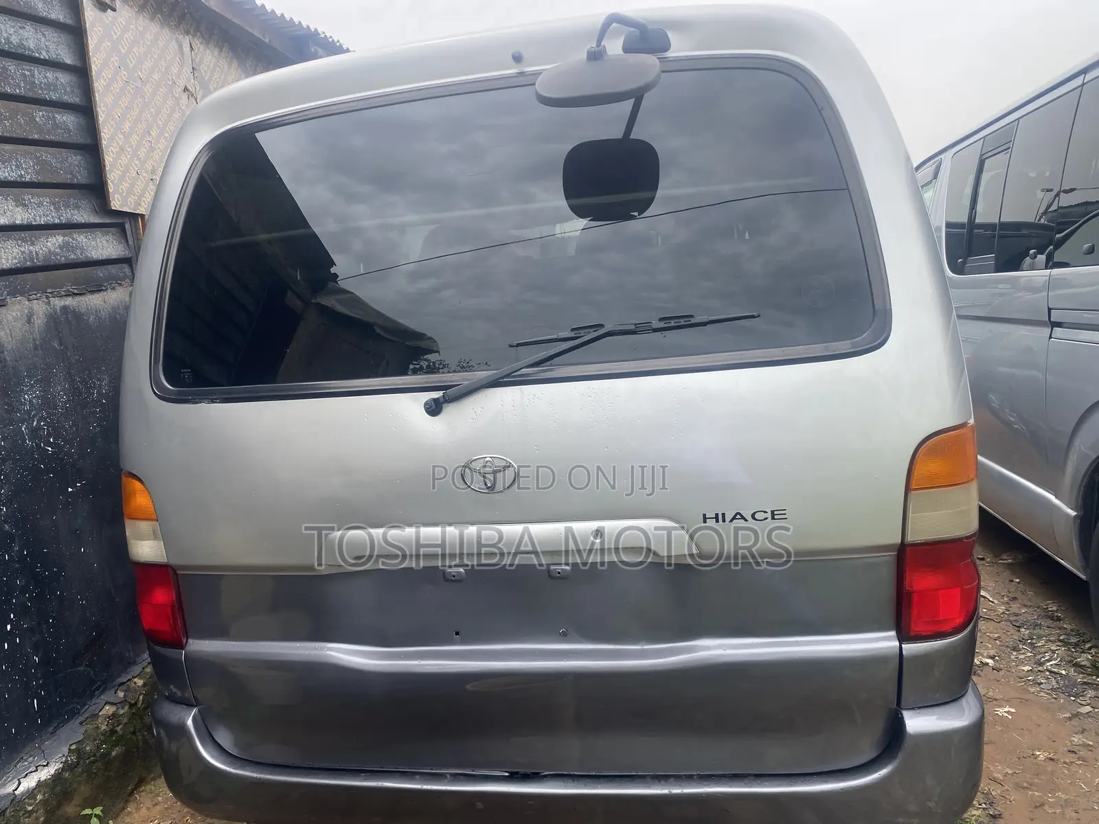 Toyota HiAce 2004 Silver