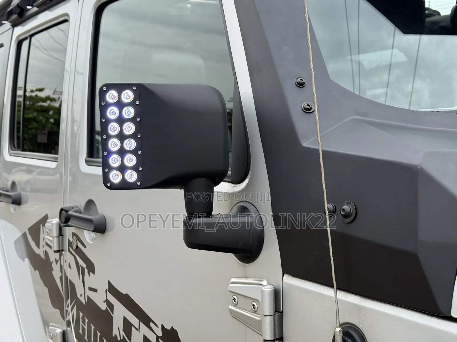 Jeep Wrangler Sahara 2011 Silver