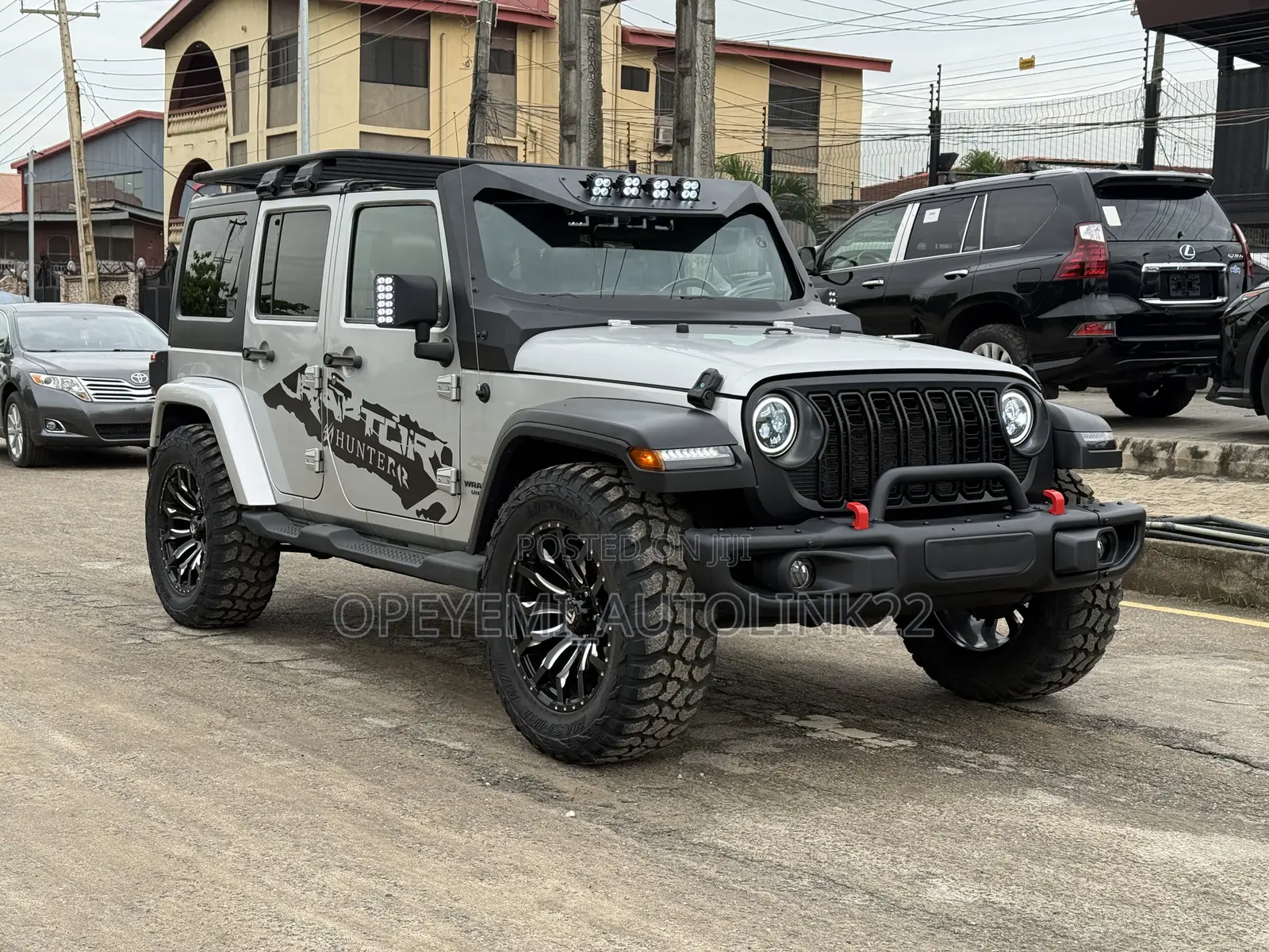 Jeep Wrangler Sahara 2011 Silver
