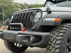 Jeep Wrangler Sahara 2011 Silver