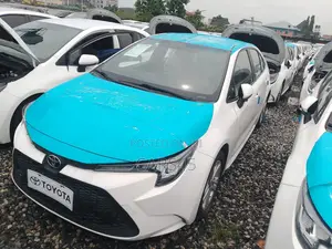 Toyota Corolla 2022 White