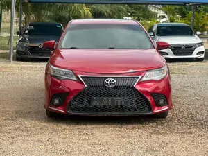 Toyota Camry XLE 4dr Sedan (2.5L 4cyl 6A) 2013 Red