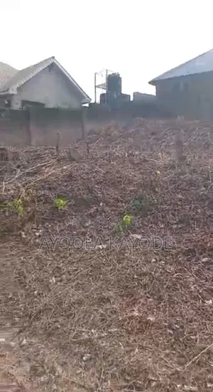 Halfplots of Land for Sale Location: Arola Apete Ibadan