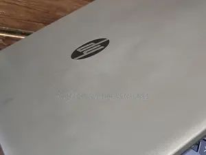 Laptop HP 255 8GB AMD Ryzen 5 SSD 256GB