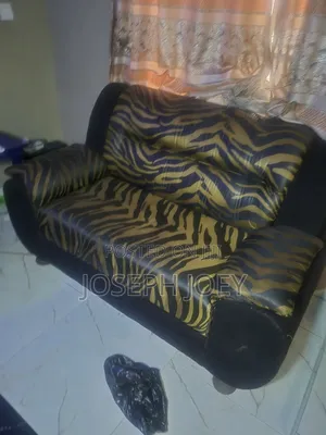Cleanly Used Sofa Set