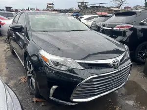 Toyota Avalon Limited 4dr Sedan (3.5L 6cyl 6A) 2015 Black