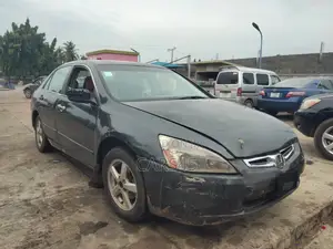 Honda Accord 2005 Gray