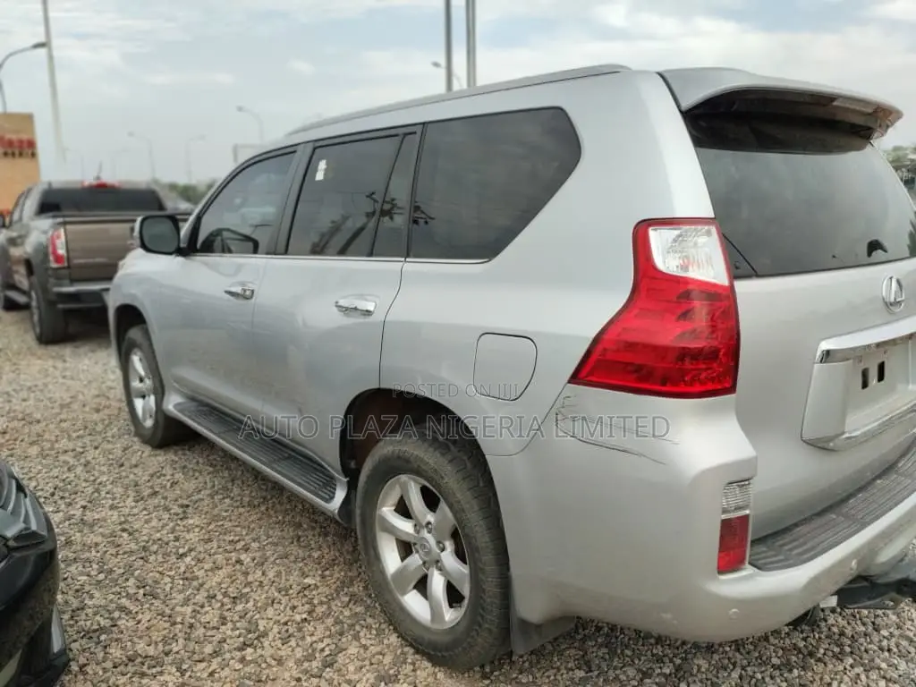 Lexus GX 460 2011 Silver