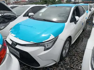 Toyota Corolla 2022 White