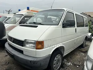 Volkswagen Transporter 2005 White