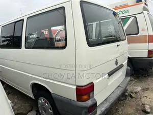 Volkswagen Transporter 2005 White