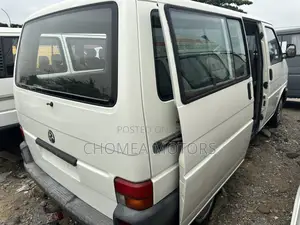 Volkswagen Transporter 2005 White