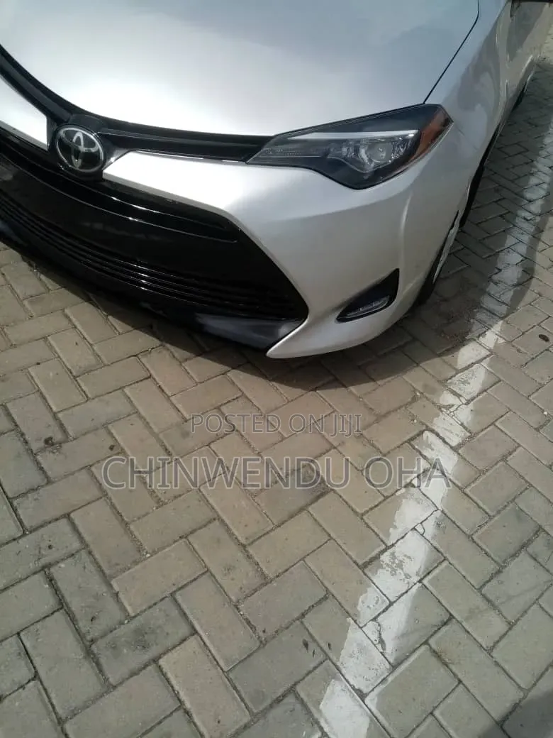 Toyota Corolla 2017 Silver