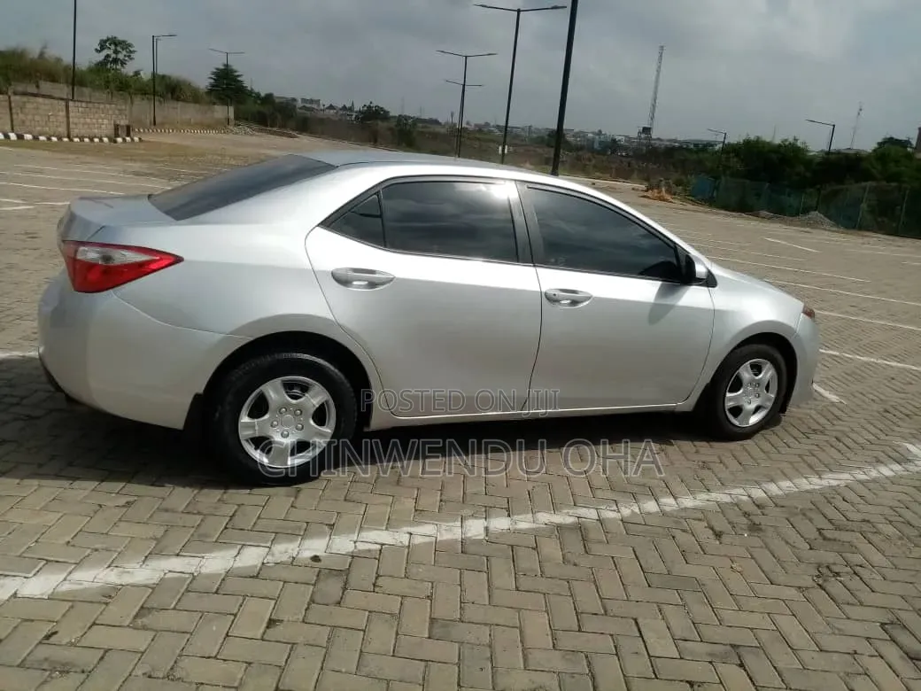 Toyota Corolla 2017 Silver