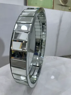 The Prism Ring Mirror