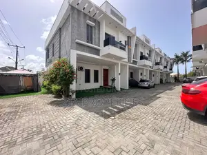 4bdrm Townhouse / Terrace in Ajah for rent