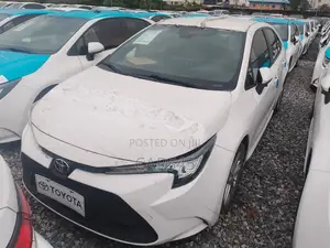 Toyota Corolla 2021 White