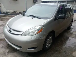 Toyota Sienna 2008 Silver