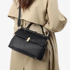 High Quality Stock Handbags for Classy Women