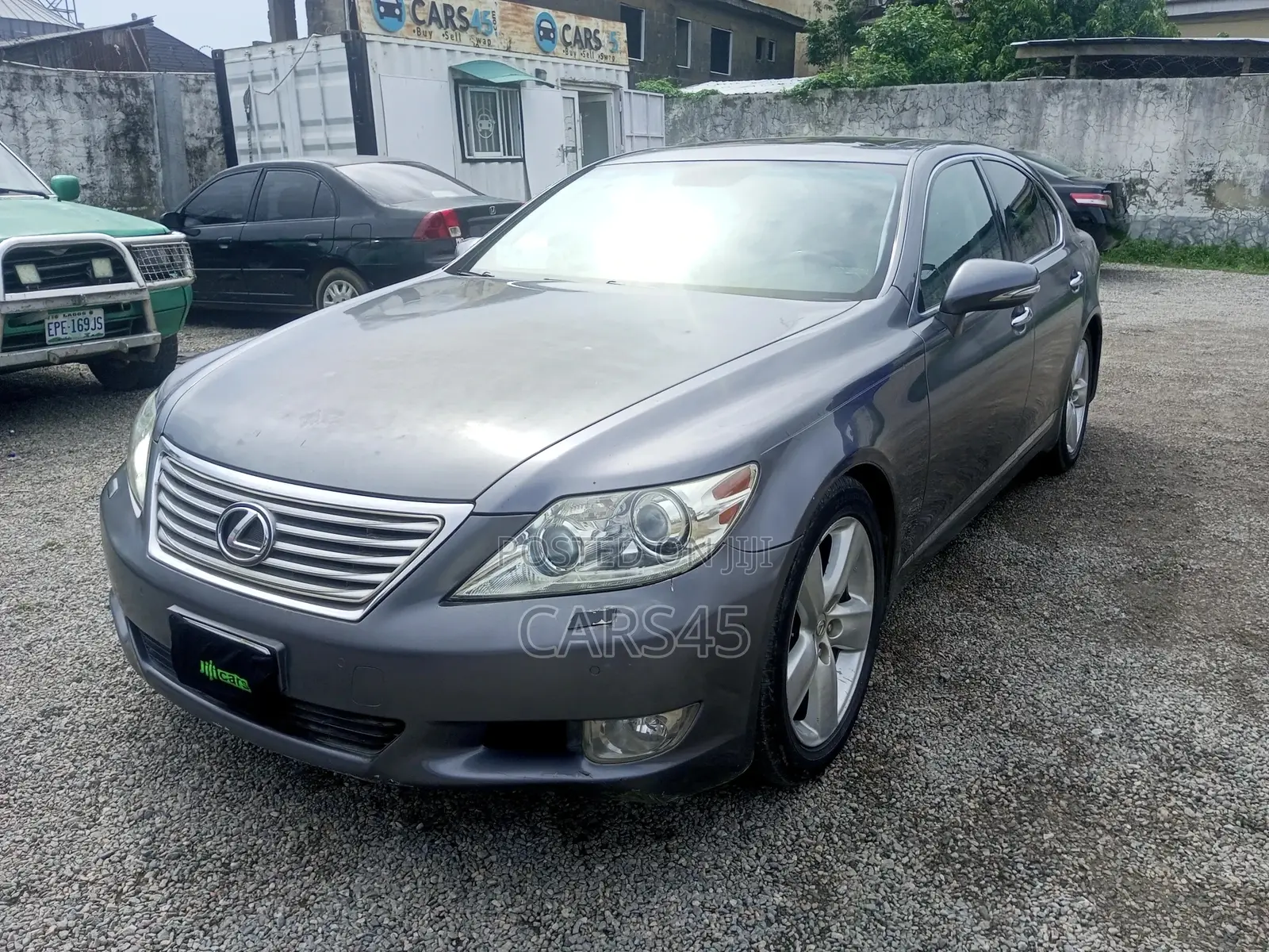 Lexus LS 2011 Gray