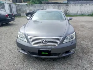 Lexus LS 2011 Gray