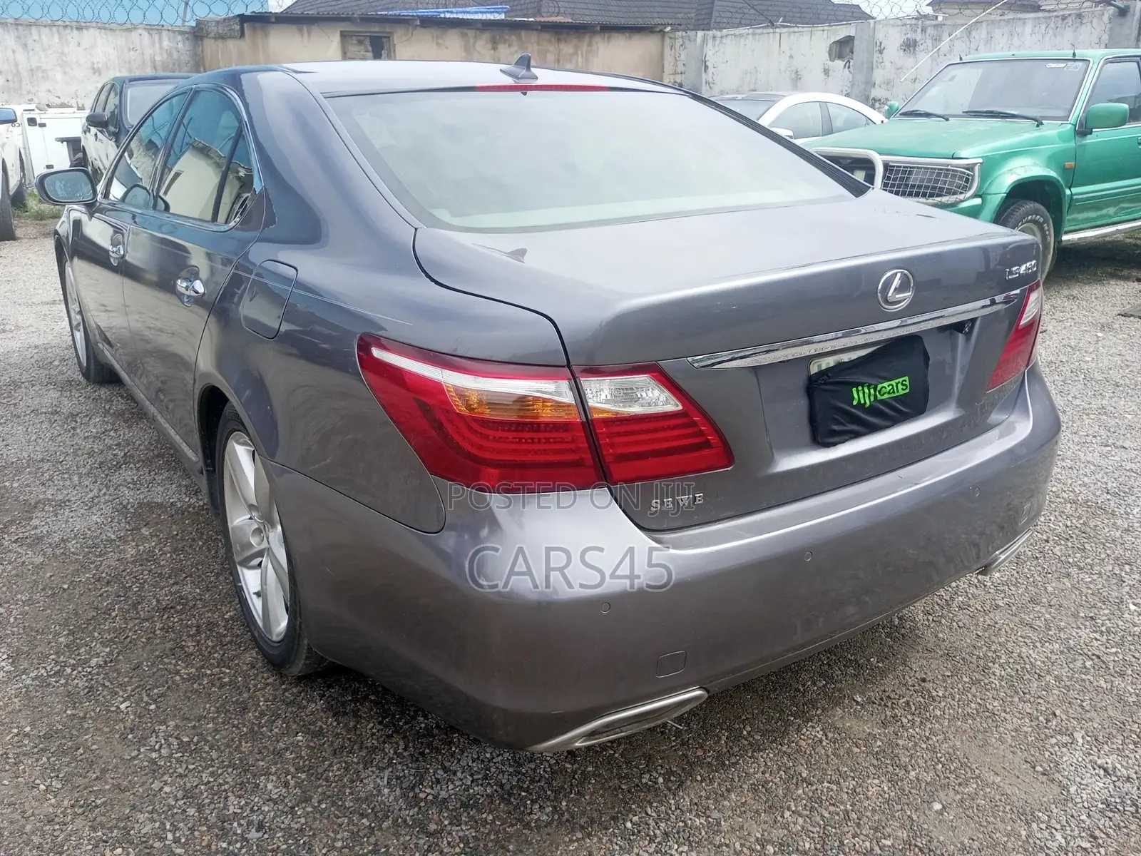 Lexus LS 2011 Gray