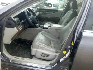 Lexus LS 2011 Gray