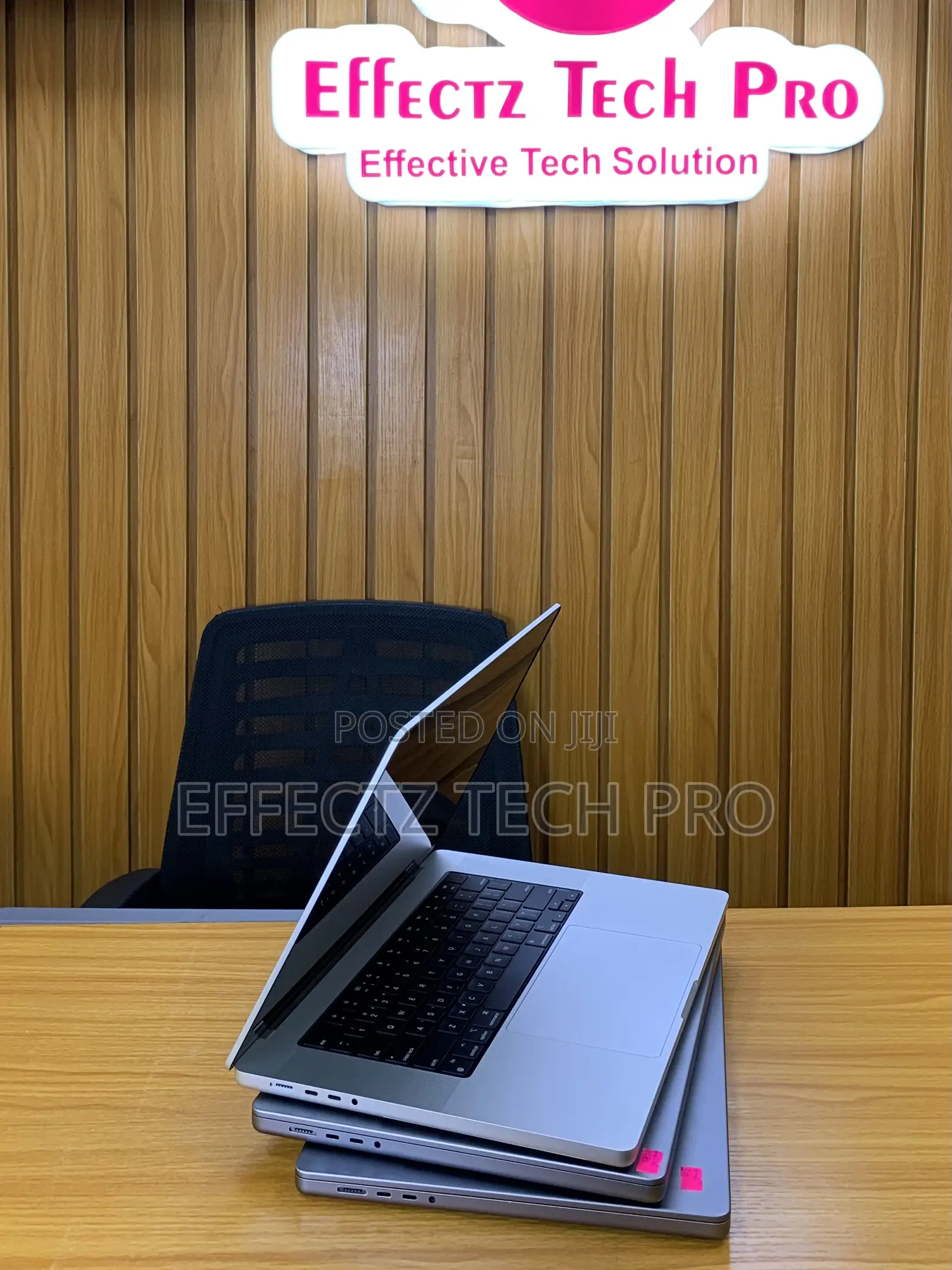 Laptop Apple MacBook Pro 2021 M1 64GB Apple M1 Max SSD 1T