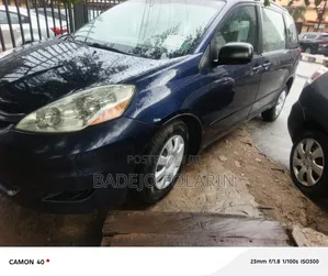 Toyota Sienna LE 2008 Blue