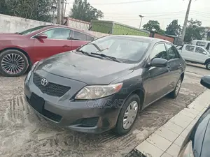 Toyota Corolla 2010 Gray