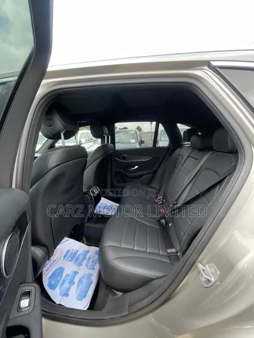 Mercedes-Benz GLC-Class 2021 Silver