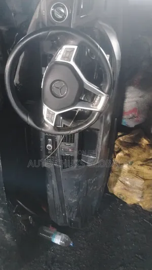 Mercedes Benz GLK Complete Dashboard With Steering