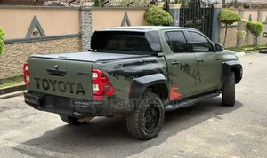 Toyota Hilux 2020 Black