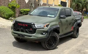 Toyota Hilux 2020 Black