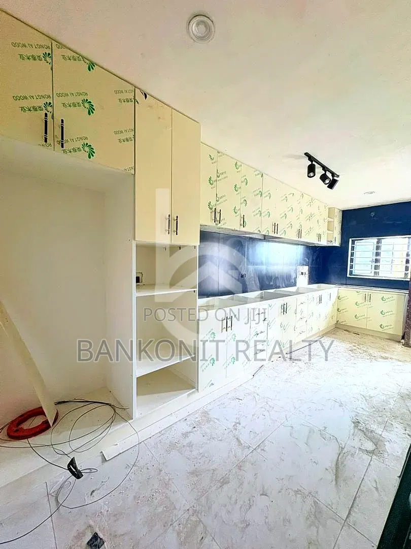 4 Bedroom Terrace Duplex