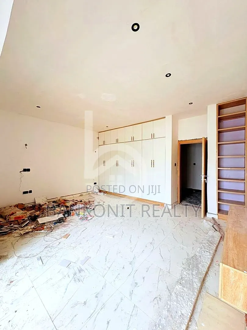 4 Bedroom Terrace Duplex