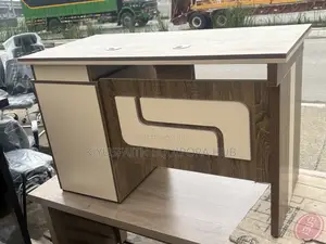 4 Feet Executive Table