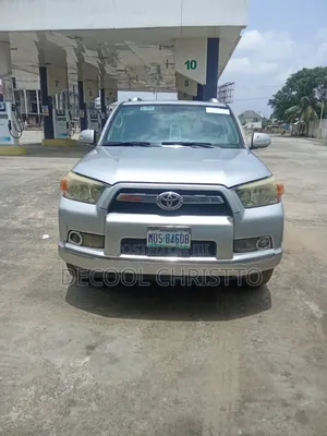 Toyota 4-Runner Limited 4WD 2012 Silver