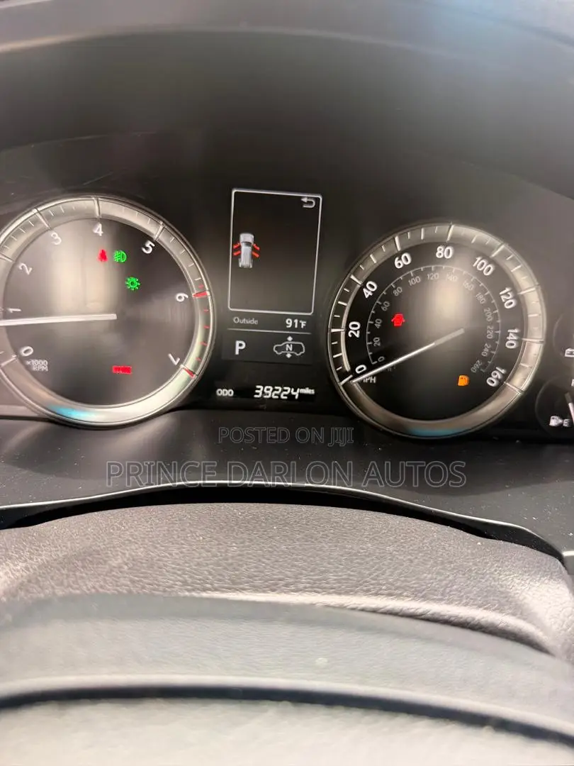 Lexus LX 570 AWD 2019 Silver
